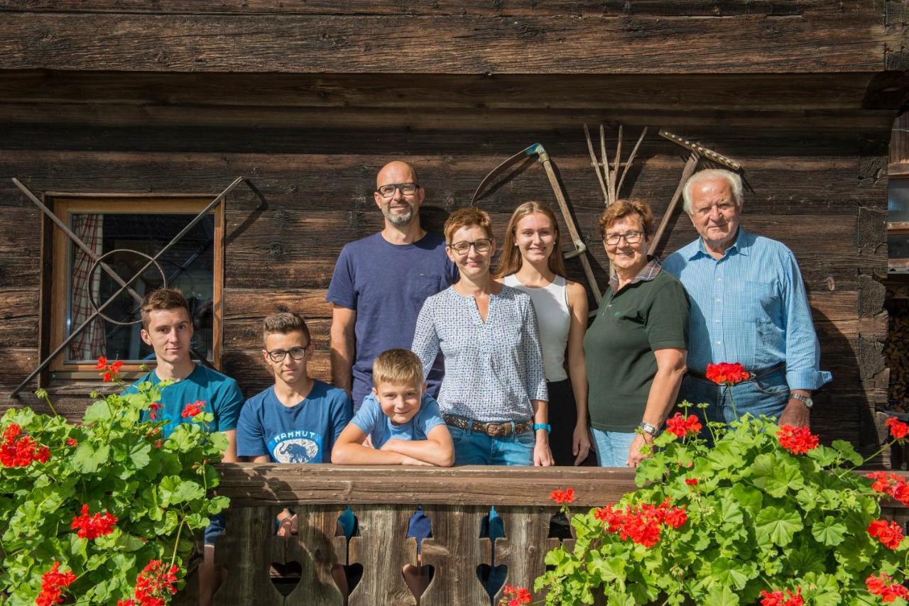 Holzblockhaeuser Fam. Schabus Гермагор Екстер'єр фото